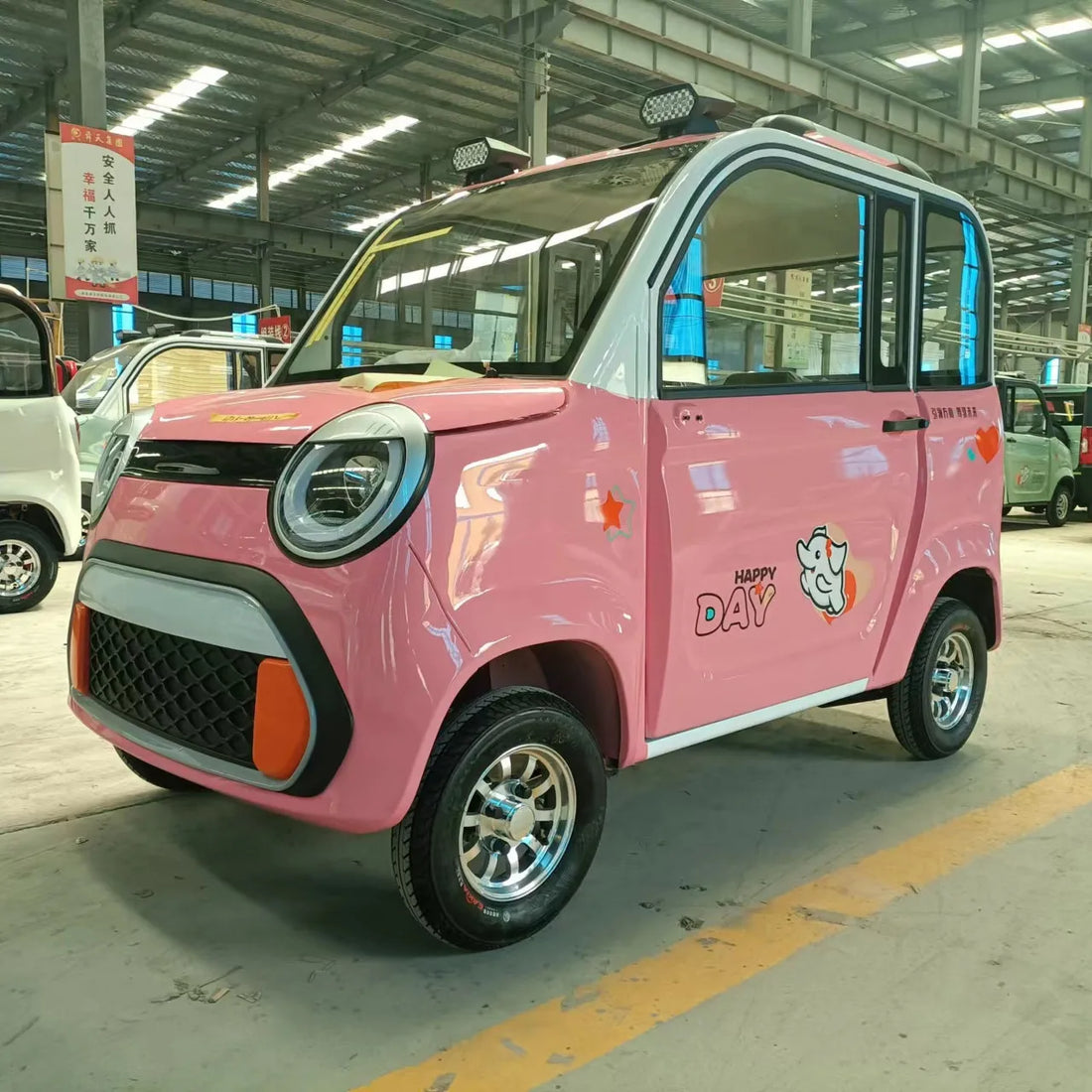 Certificated Cheap and Hot Sale Smart New Energy Adult Four Wheel Mini Electric Small Car Made in China