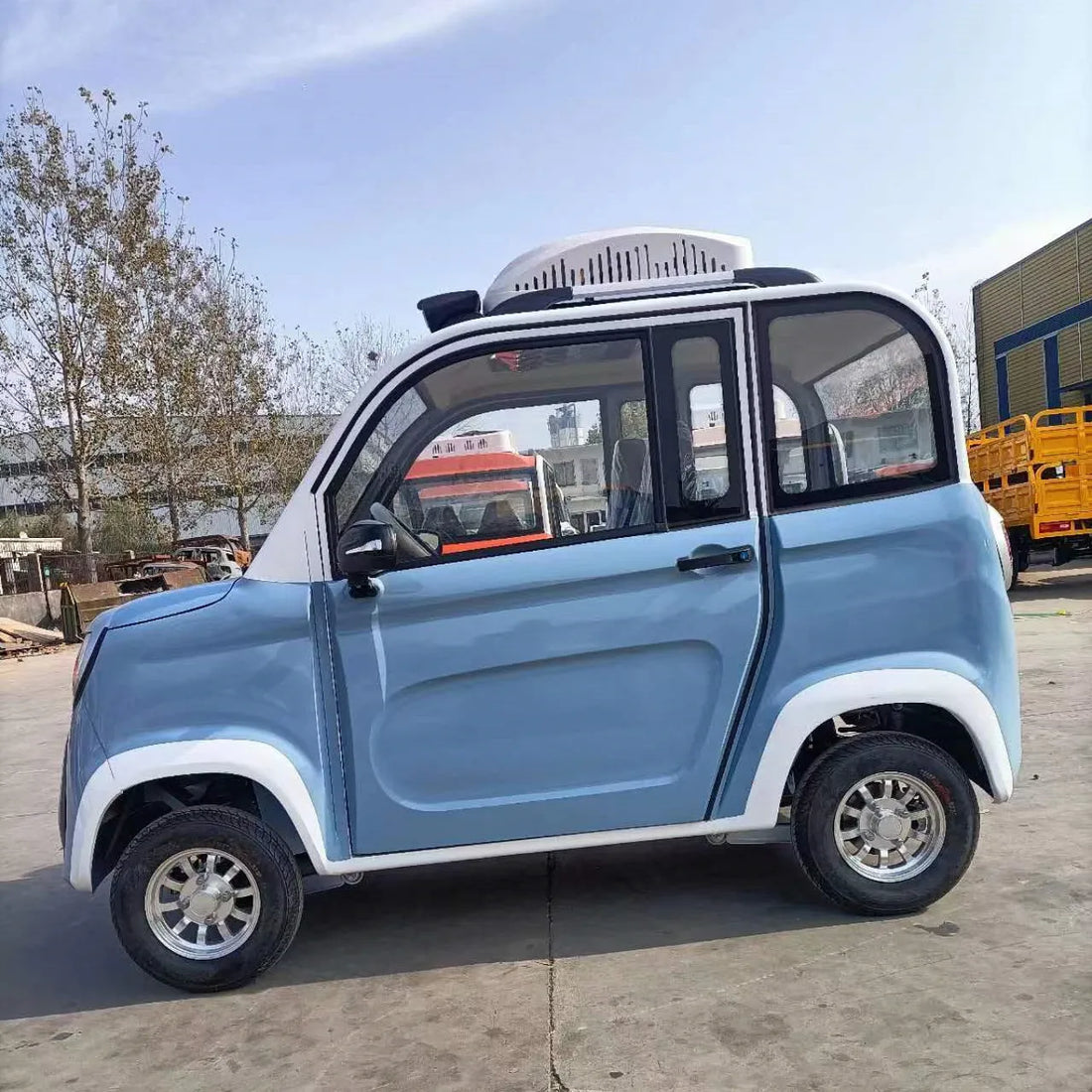 2024 High Quality Mini Electric Car Automobile Vehicle New Energy Vehicle New Design Electric Mini Car Cheap Electric Vehicle
