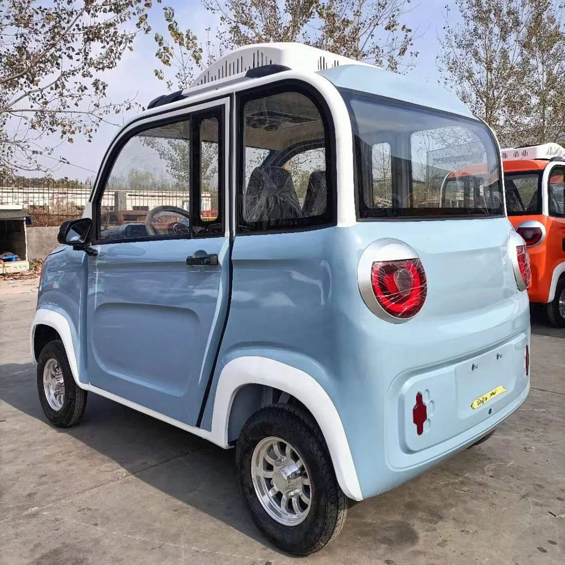 Low Price Mini Electric Car Automobile Vehicle New Energy Vehicle New Design Electric Mini Car Cheap Electric Vehicle