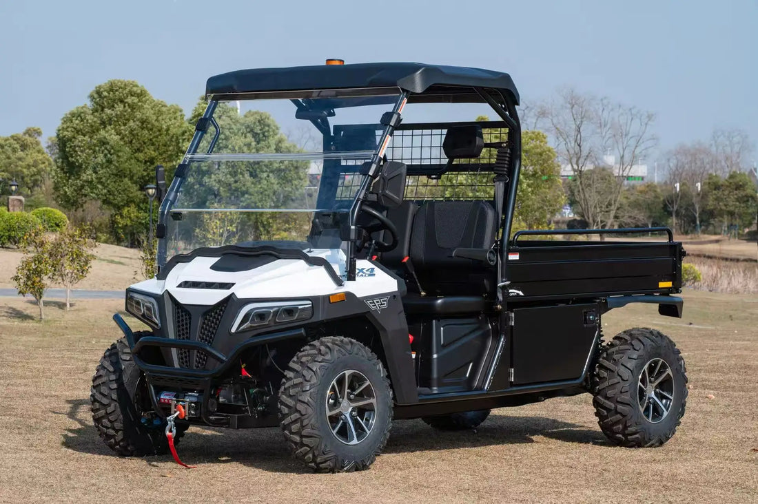Yuexuan All-Weather Electric Utility Vehicle 4WD System High Torque PMSM Motor Large  Cargo Box for Farm Use UTV