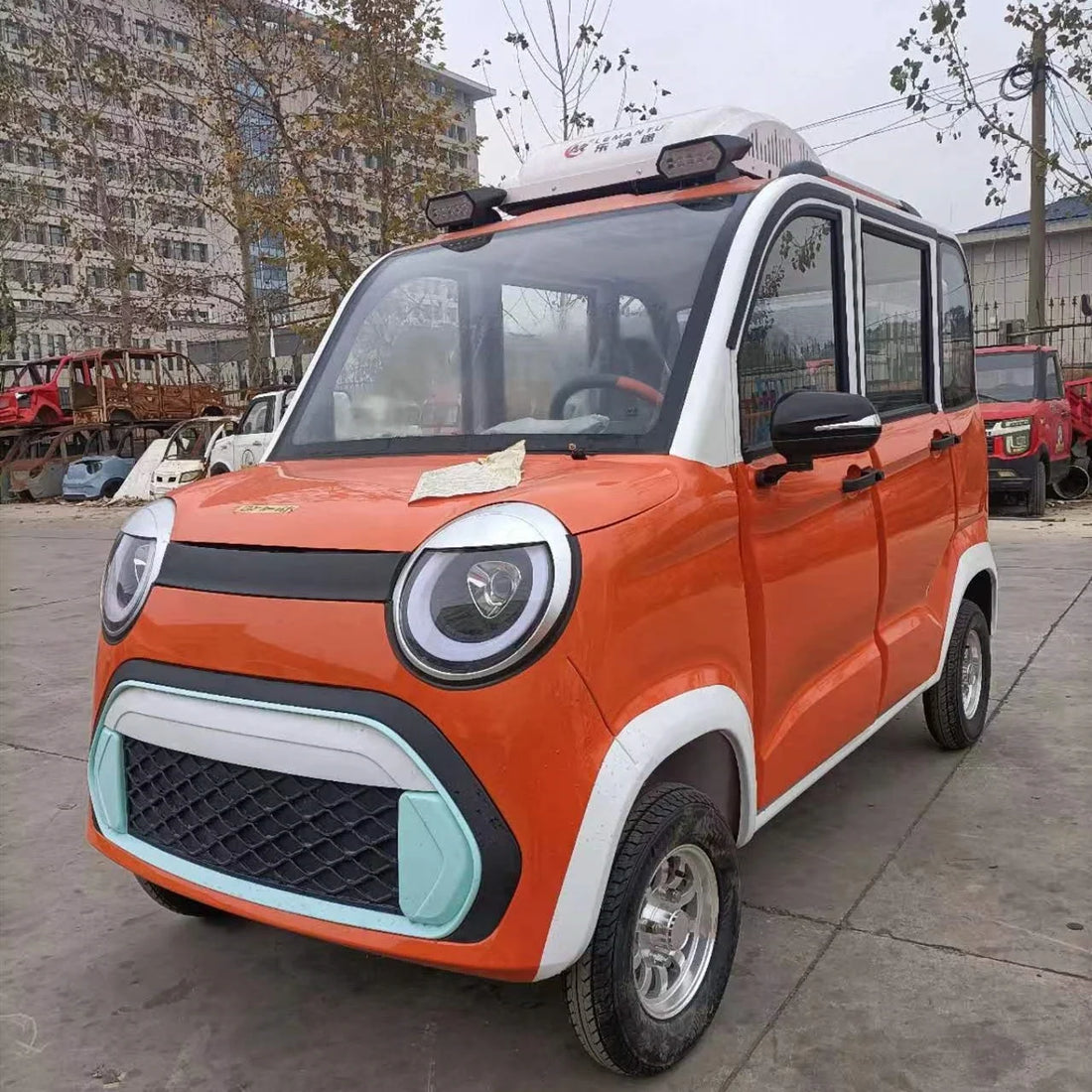 Certificated Cheap and Hot Sale Smart New Energy Adult Four Wheel Mini Electric Small Car Made in China Electric Car