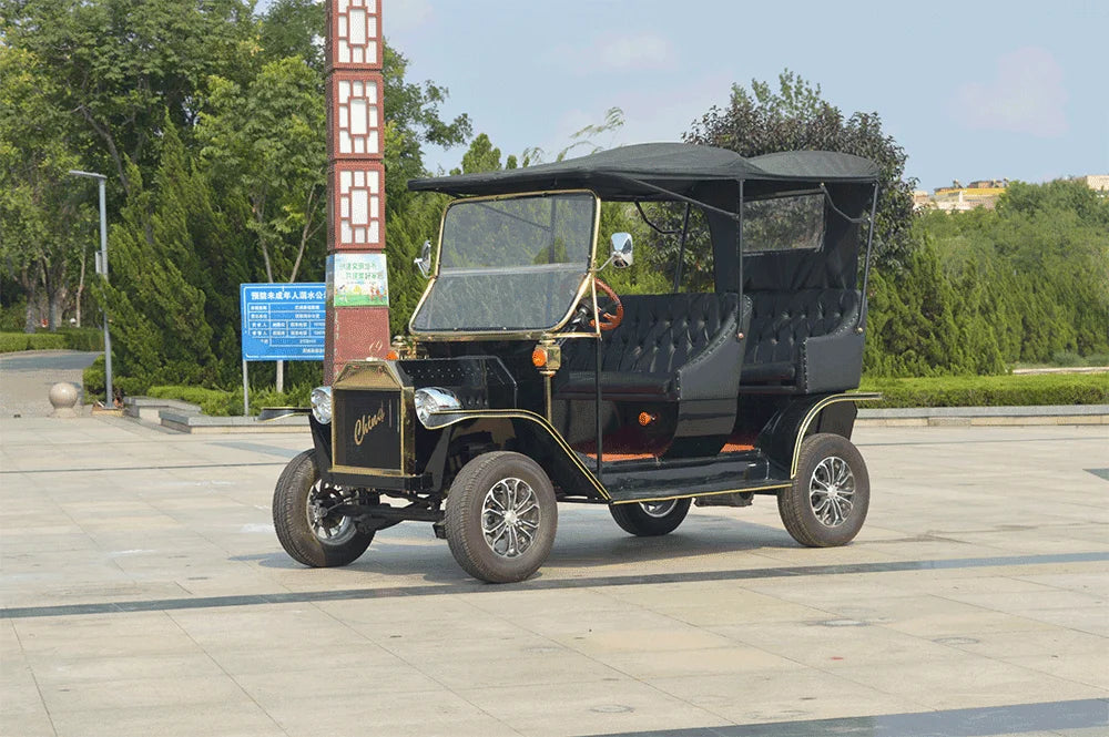 High Quality Vintage 4 Wheels Club Electric Sightseeing Bus Classic Car Spacious Interior 5 Seats Lithium Battery Resort Shuttle